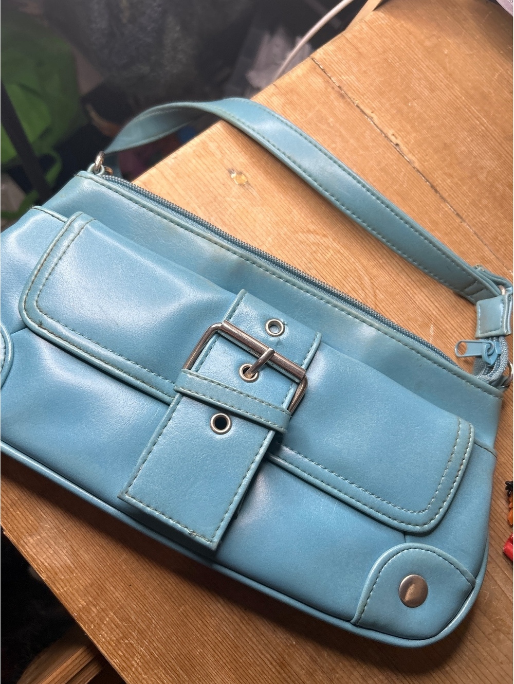 1950s women’s turquoise handbag